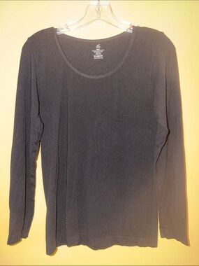BOODY Black Long-Sleeve Scoop Neck Top
